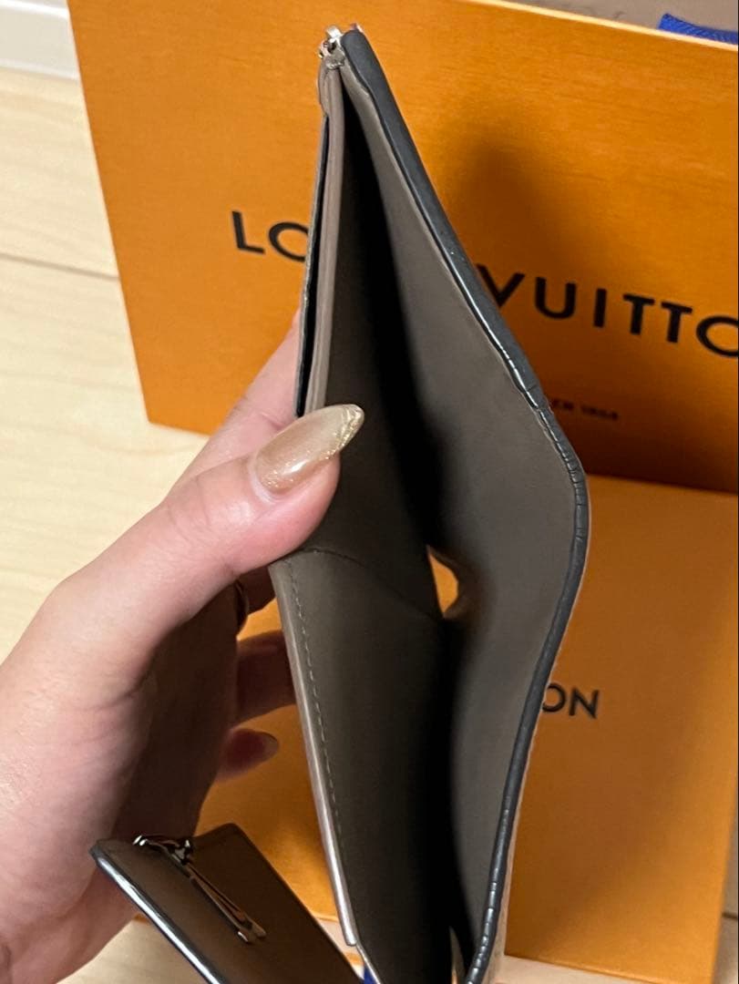 Louis Vuitton 財布 カプシーヌ K.K刻印あり