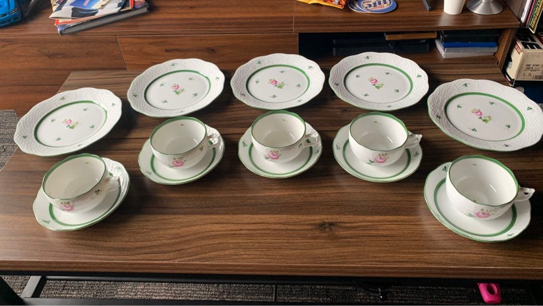 【値下げ可】HEREND ウィーンの薔薇　プレート5枚&カップアンドソーサー5客