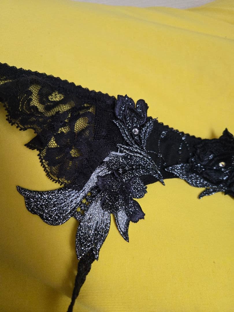 新品　フルタグ付　サルート24グループ 黒 ガーターベルト　Wacoal