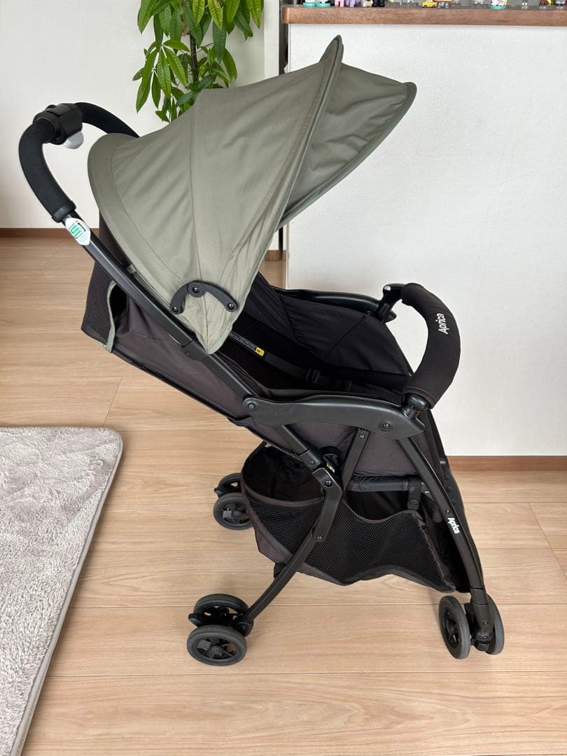 Aprica マジカルエアー　カーキ　B型ベビーカー