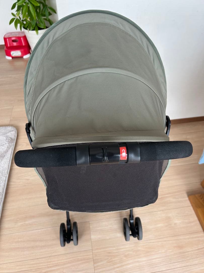 Aprica マジカルエアー　カーキ　B型ベビーカー