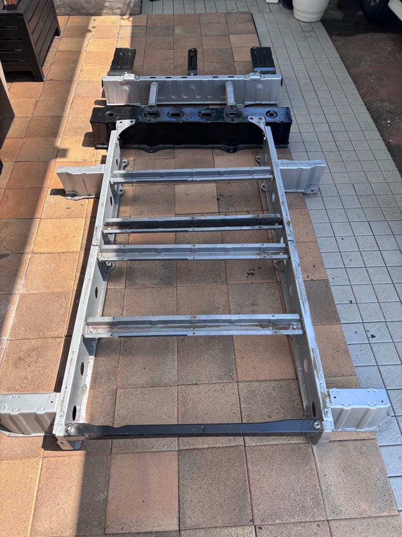 ハイエースバン　DX ジャストロー純正フレーム