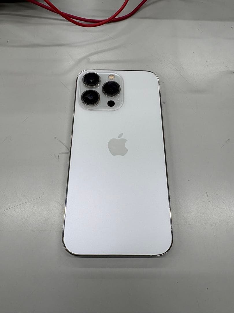 Apple iPhone 13 Pro シルバー 本体　カメラ割れあり　急ぎ