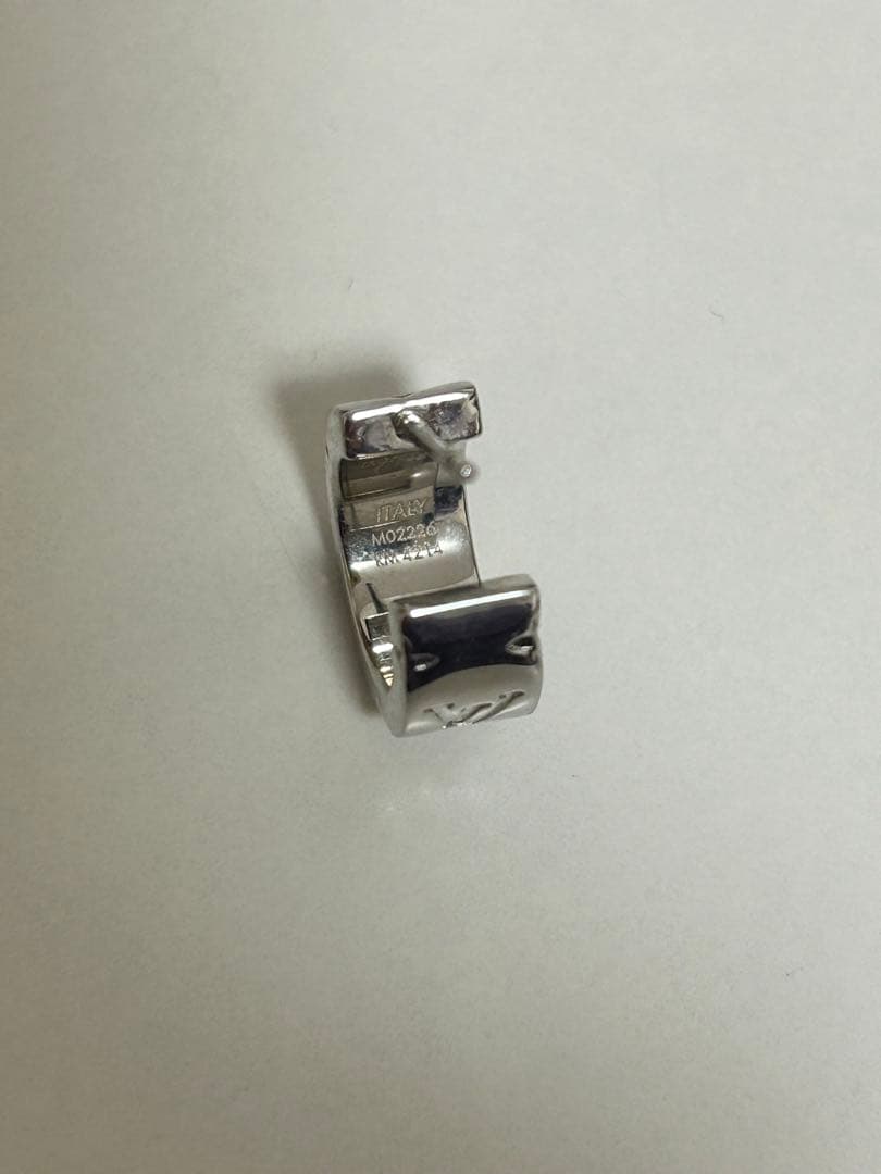 LOUIS VUITTON ピアス LVモザイク モノグラム 片耳