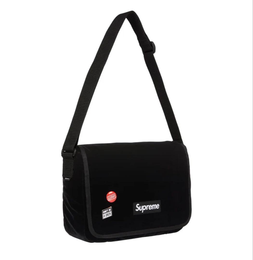 定番　Supreme Velvet Small Messenger Bag