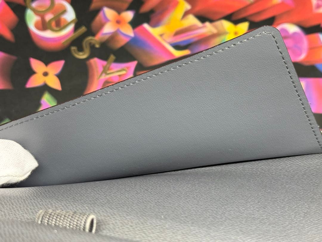 ルイヴィトン　タイガ　ジッピーオーガナイザー長財布　グレー系