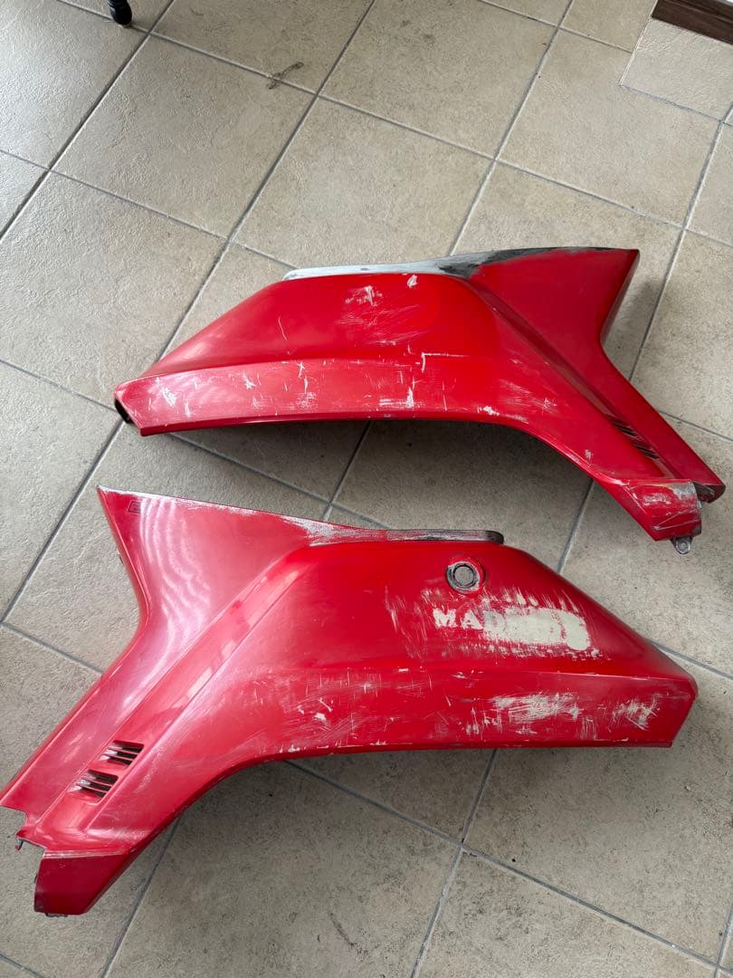 たはおaf09 スーパータクト　リアカウル左右　ジャンク　スパタク　クレタ