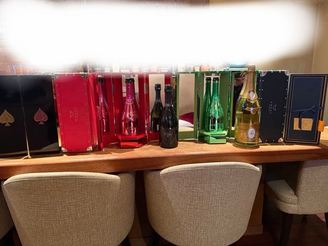 シャンパンボトルセット 赤 緑 特別ボックス入り