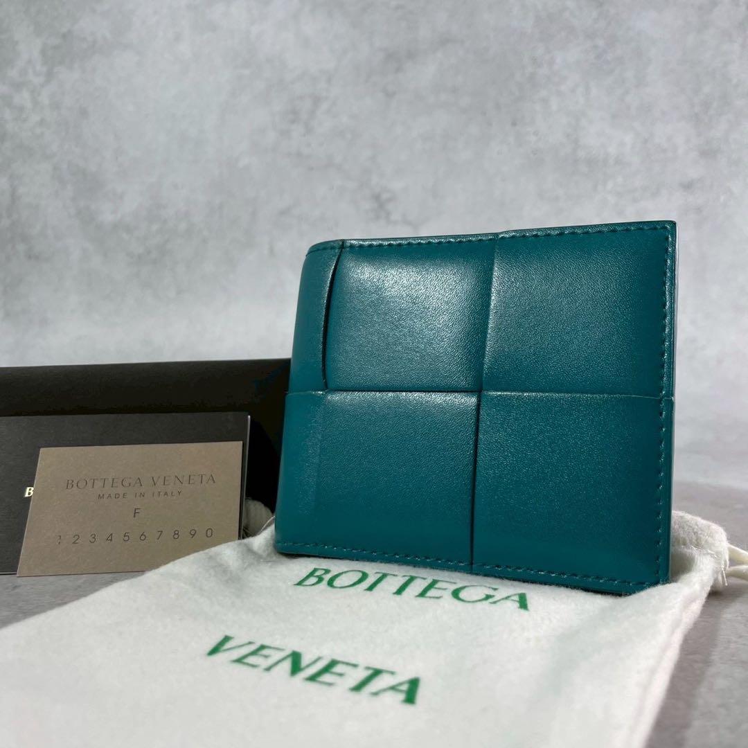 美品✨BOTTEGAVENETA マキシイントレチャート カセット 二つ折り財布