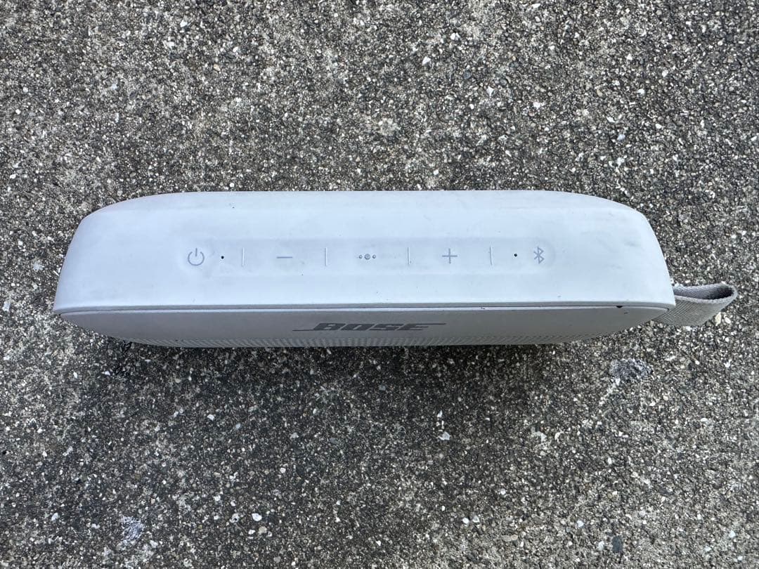 Bose SoundLink Flex ホワイト第一世代 作動確認済み。