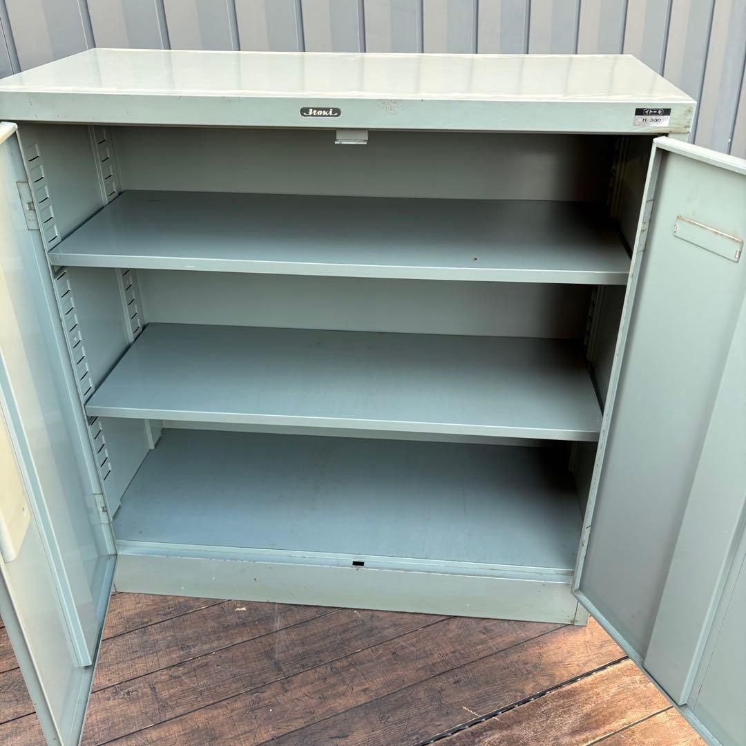 昭和レトロ インダストリアル イトーキ スチールキャビネット 鍵付収納庫 2段棚