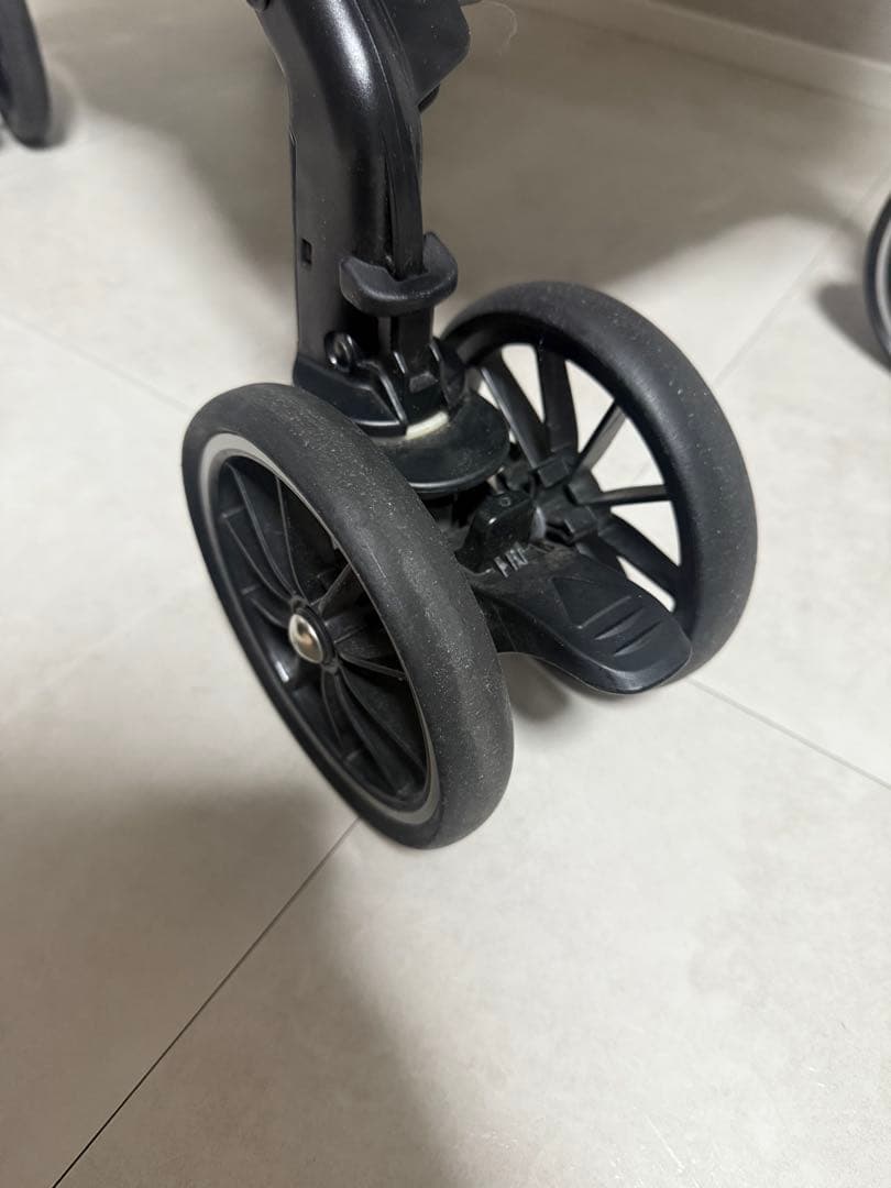 Combi ベビーカー　スゴカルα エッグショック