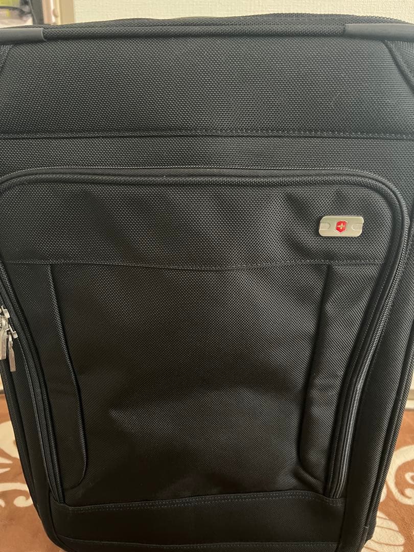 ヴィクトリノックス製スーツケース - 清潔で丁寧に使用された高品質モデル