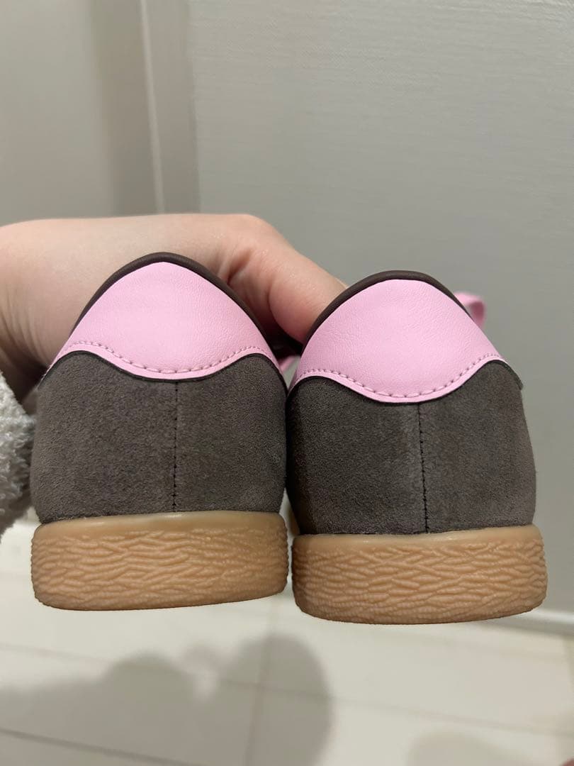 adidas ブラウン ピンク スニーカー 24cm