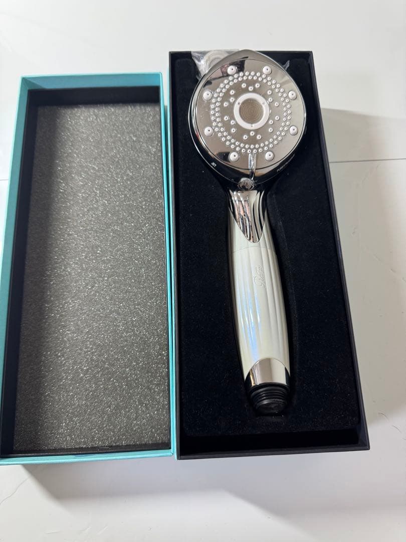 ア*ー様 ReFa リファ　ファインバブルピュア シャワーヘッド