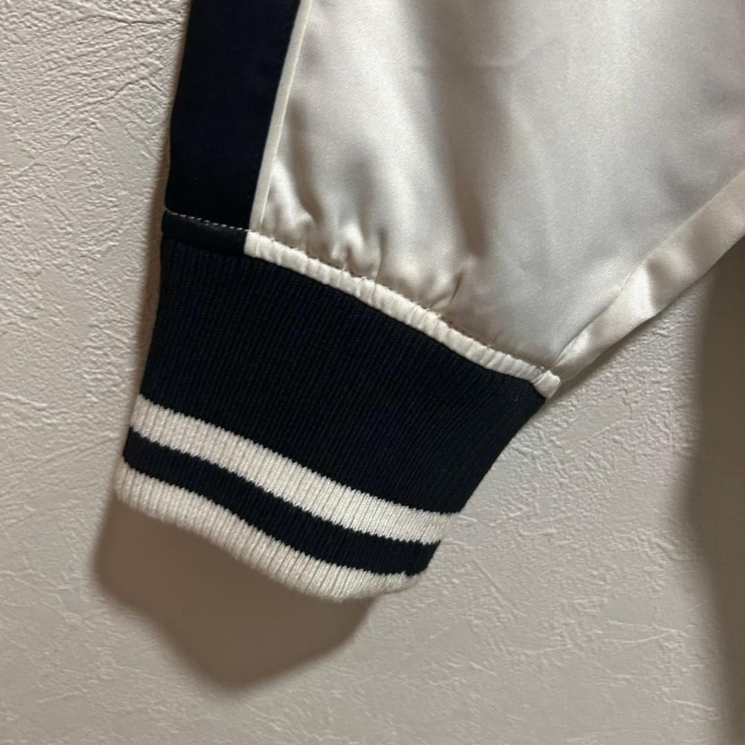 Disney ディズニー 公式 Tigger 刺繍 スカジャン メンズ　Lサイズ