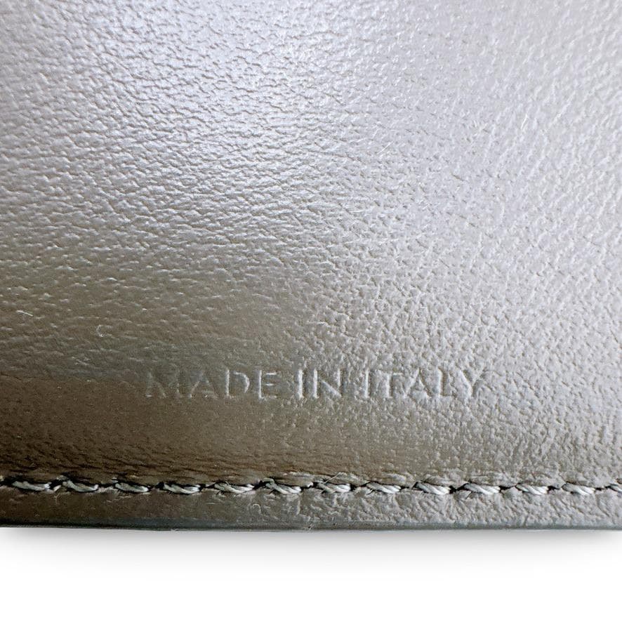 現行　美品　セリーヌ スモールストラップウォレット レザー グレー ピンク