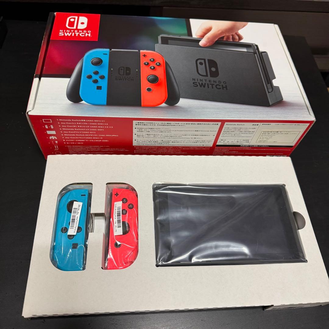 美*様 i*u様 【美品】Nintendo Switch 本体 青/赤 Joy-