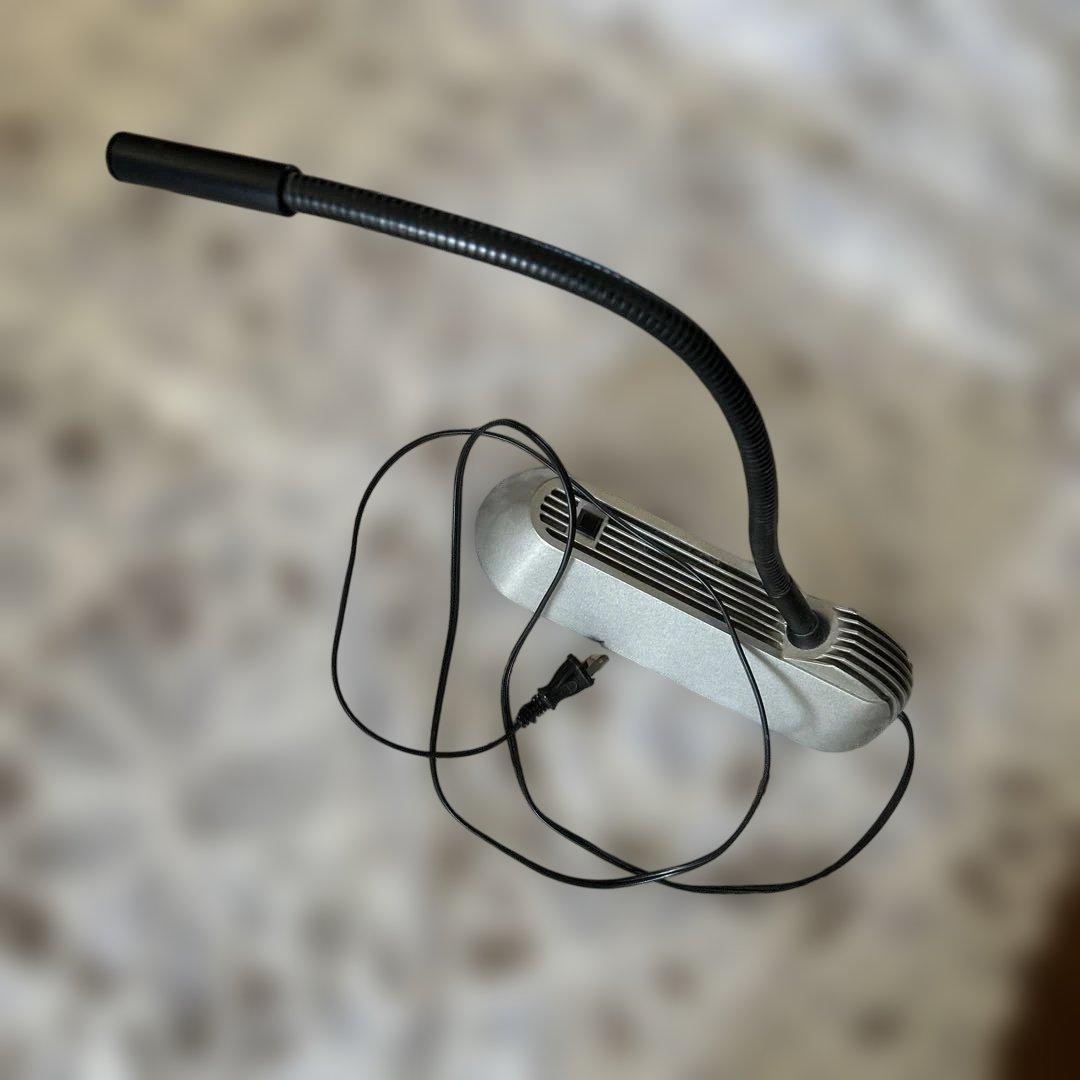 ナショナル　ライトスタンド　先が動かせます　silver