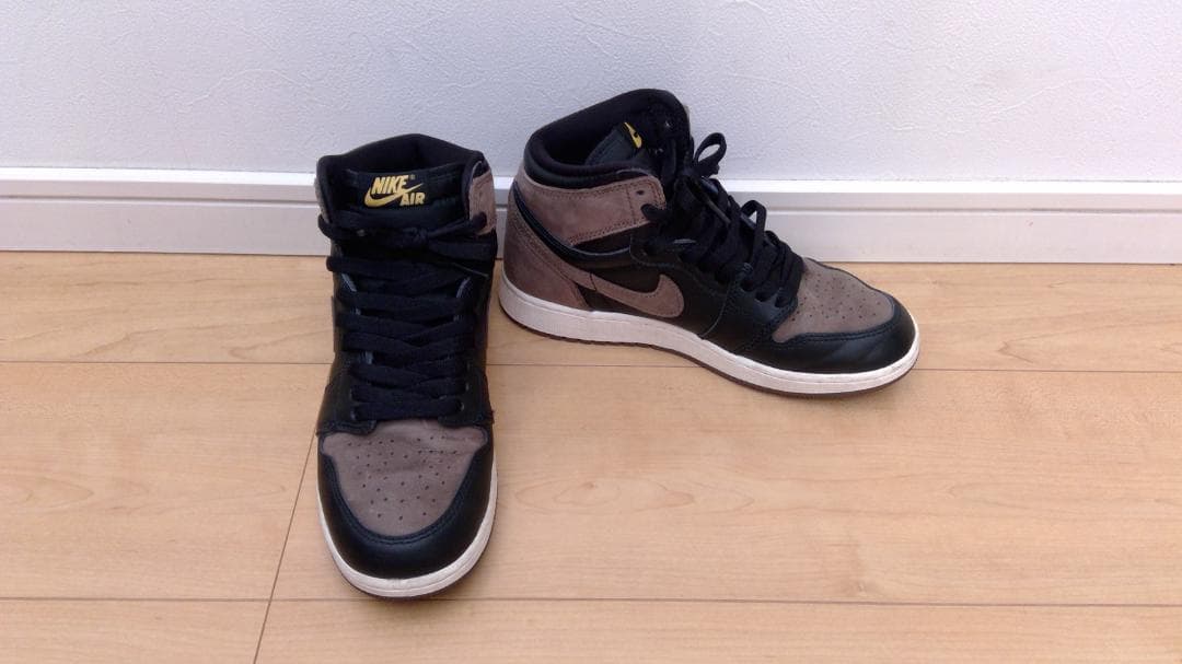 専用ナイキ AIR JORDAN 1 RETRO　エアジョーダン１　レトロ　ハイ