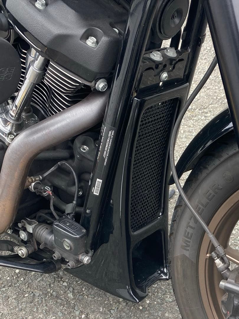 Killer Custom Aggressor ラジエターカバー スポイラー