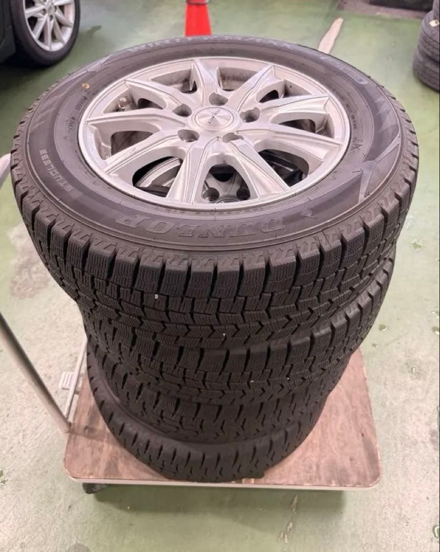 DUNLOP ウィンターマックス22年製 15インチ5h 114.3