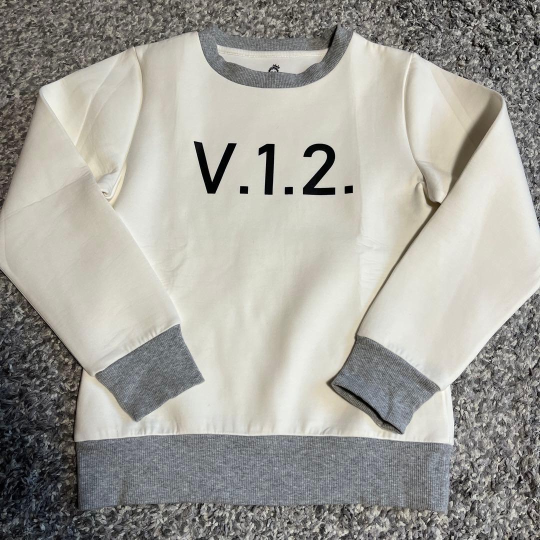 Ｖ１２　トレーナー　ストレッチ　バックプリント　ゴルフウェア