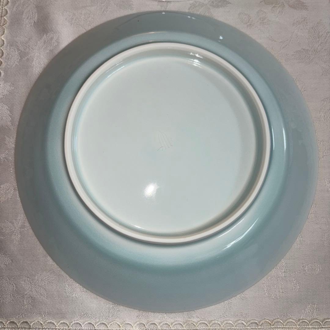 人間国宝　塚本快示　快山　青白磁バラ花紋　山茶花　深皿　飾り皿2枚セット　未使用