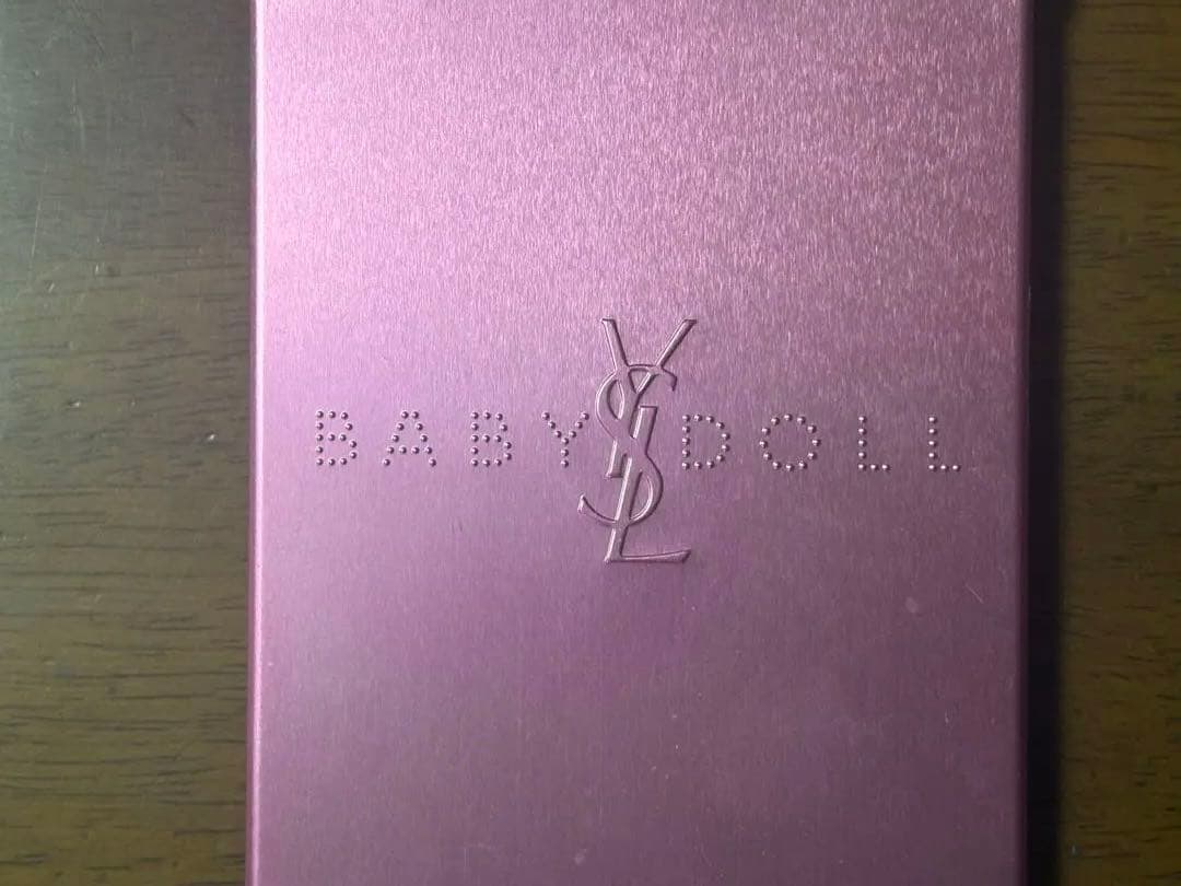 限定レア　イブサンローランYSL baby doll メモ帳