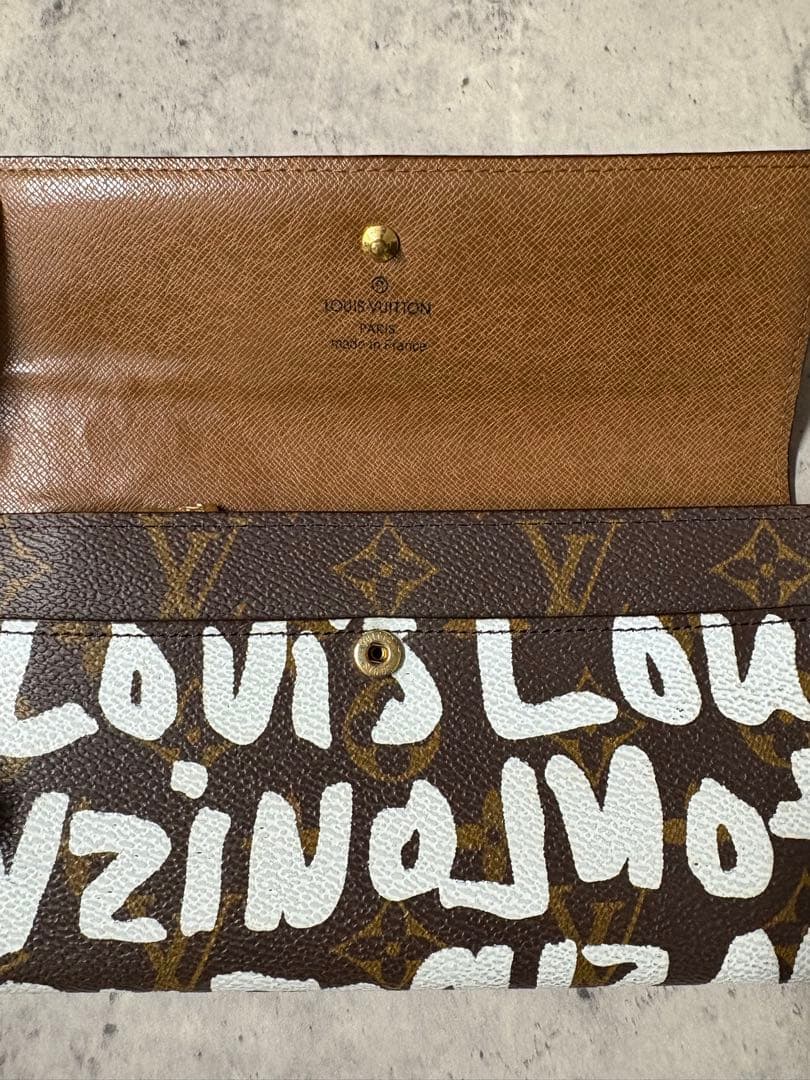Louis Vuitton グラフィティ長財布