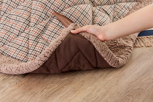 おしゃれ さらさら ポケット付き 正方形 こたつ布団 チェック柄 ベージュ