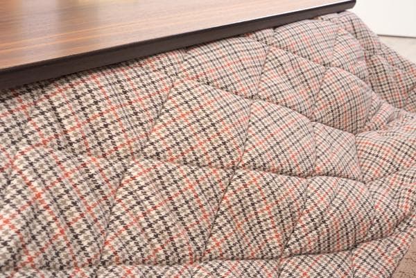 おしゃれ さらさら ポケット付き 正方形 こたつ布団 チェック柄 ベージュ