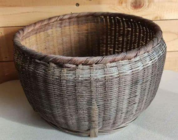 丸っとした竹細工のかご　骨董
