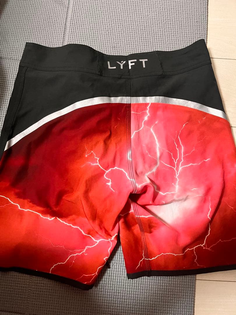 LYFT リフト　サーフパンツ　ステージショーツ