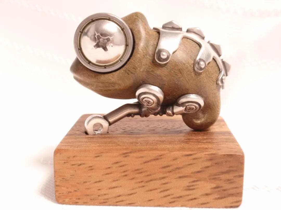 金木工房 カメレオン の 置き物 キーホルダー パロサント