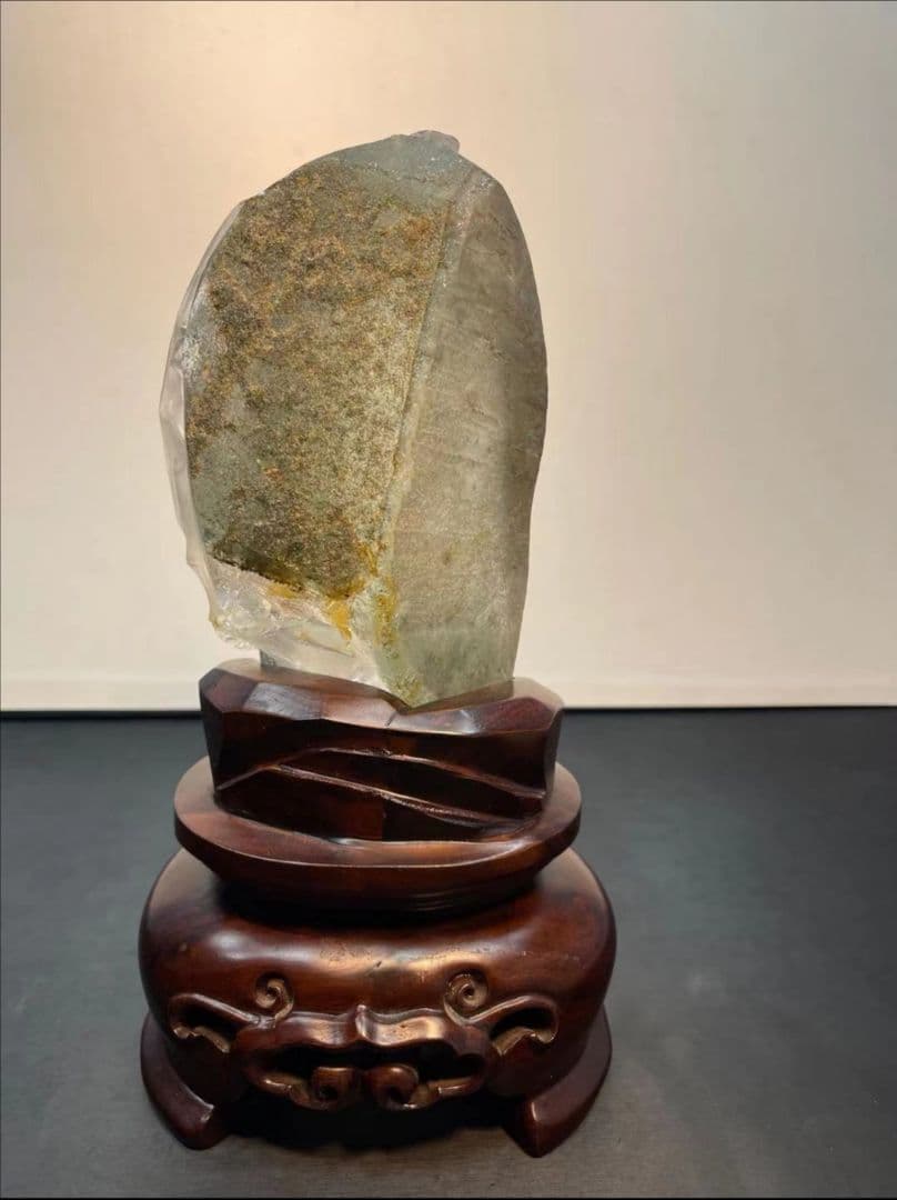 ガーデンルチルクラスター彫刻　蝉（セミ）