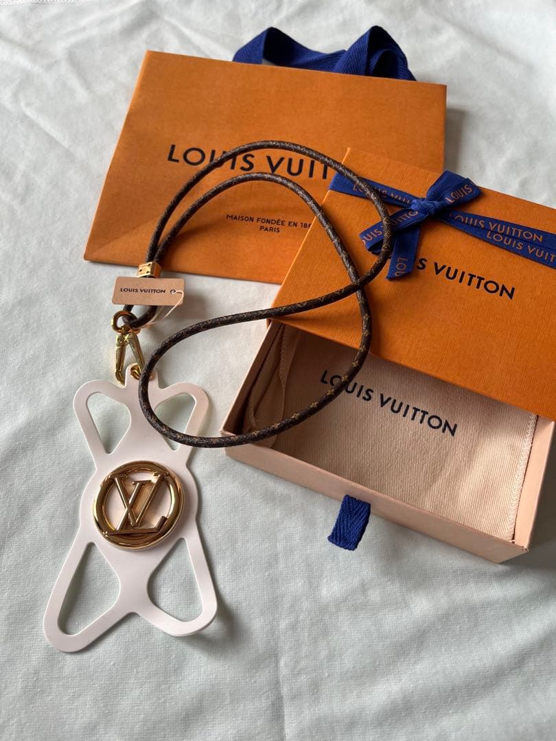 LOUIS VUITTON ストラップ ホワイト ゴールド