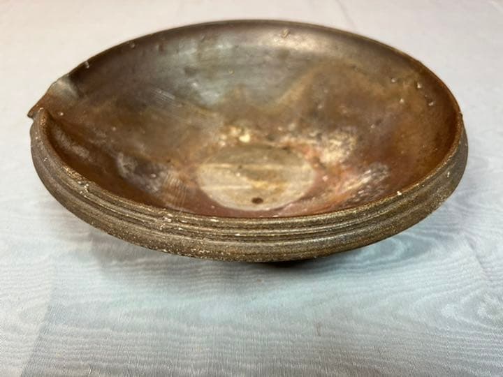 備前焼　安藤騎虎　造　片口深皿　陶印あり