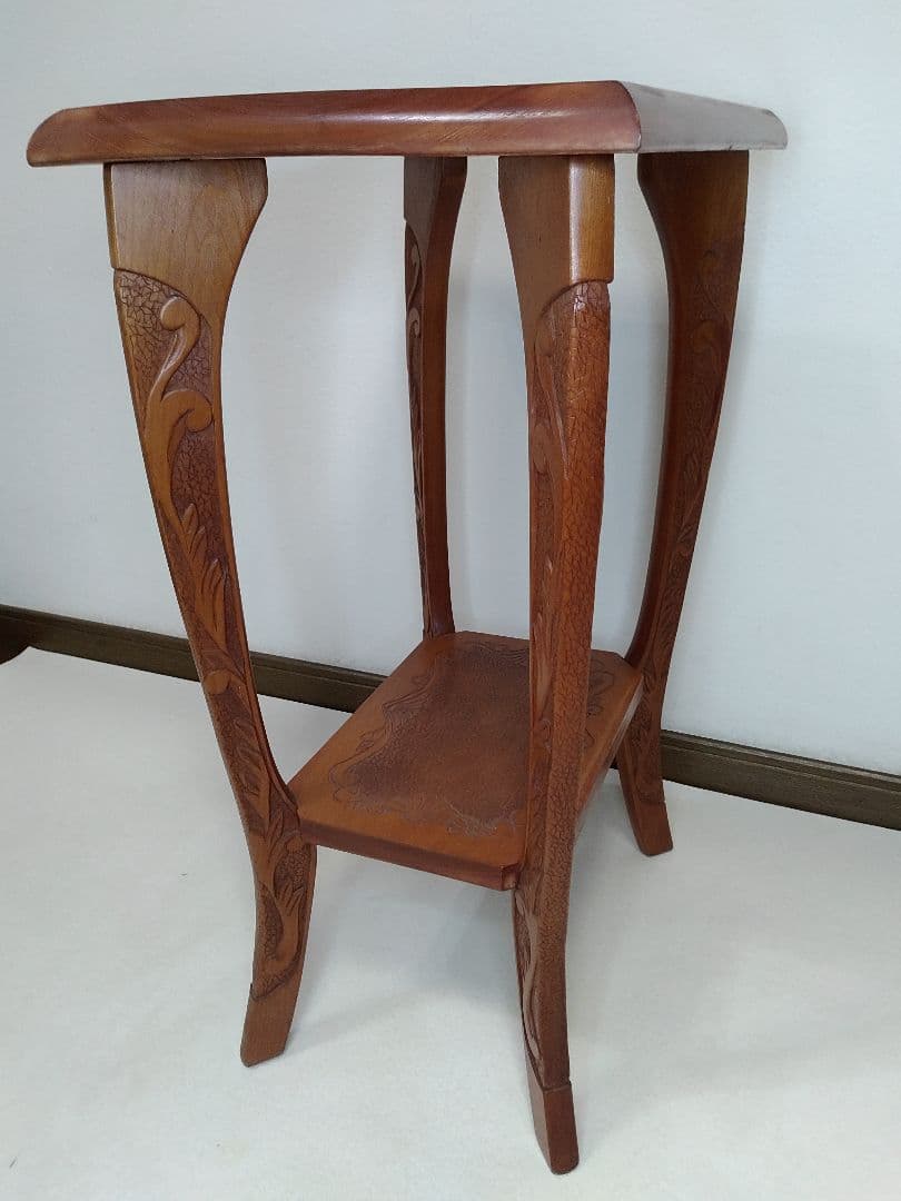 イギリス アンティーク サイドテーブル 飾り台 花台 家具 彫刻装飾