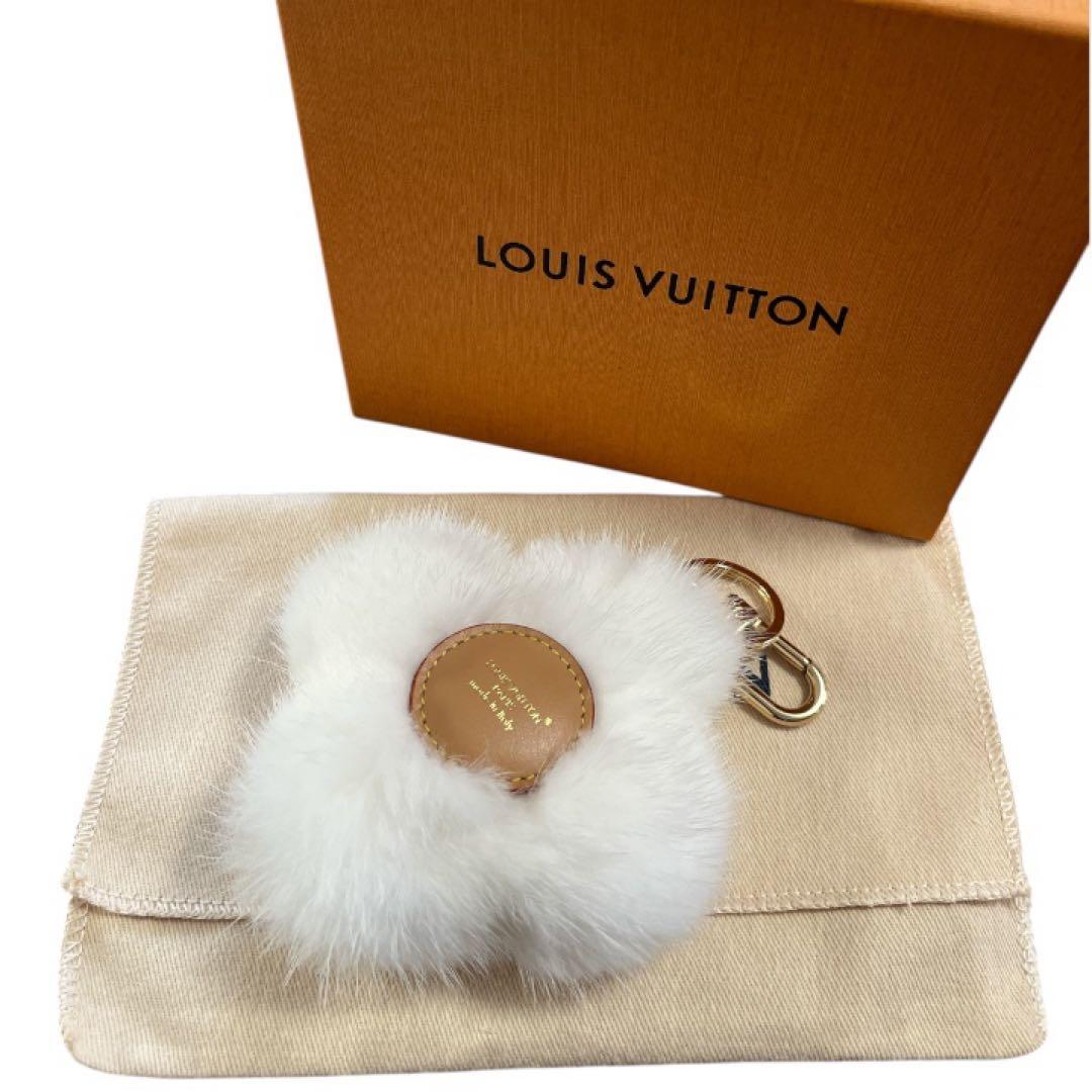 【美品】ルイヴィトン ヴィヴィエンヌ ファースキー キーリング M02300