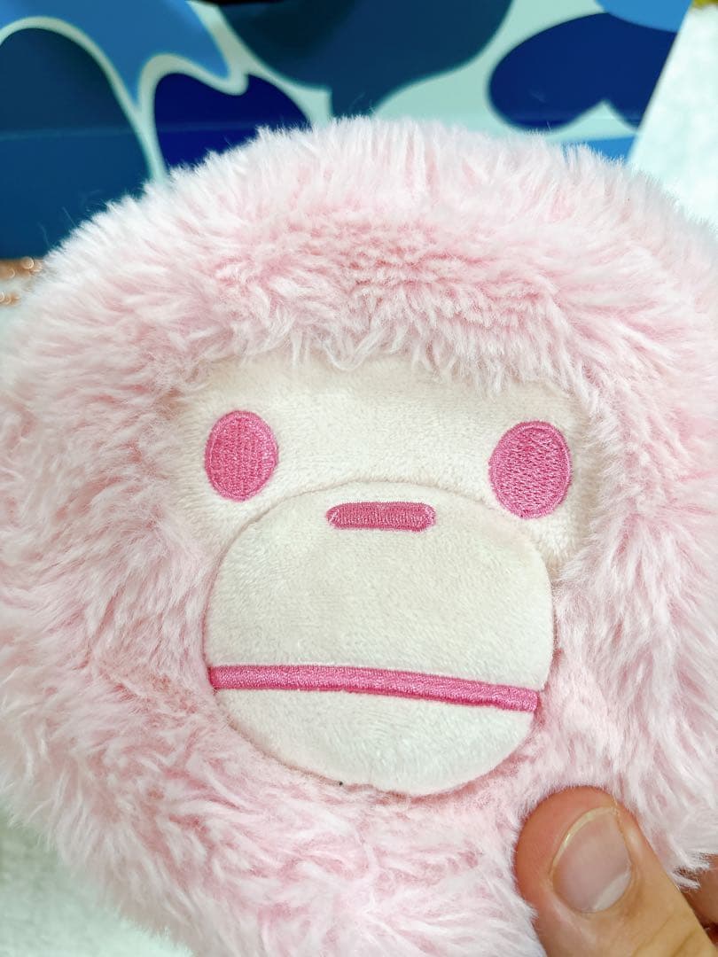 ピンクの猿の顔ハンドバッグ