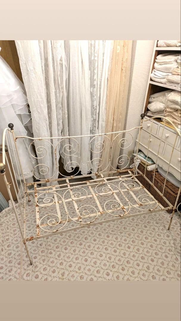※かんちゃん※　フランスアンティーク　ベビーベッド