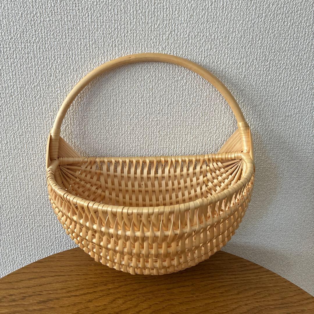 ラトビア　ウォールバスケット　壁掛けかご