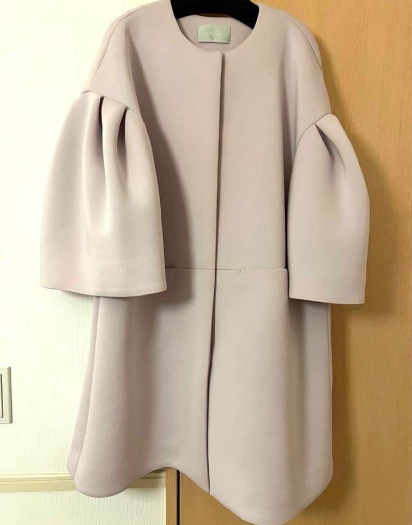 ボリュームスリーブポンチコート