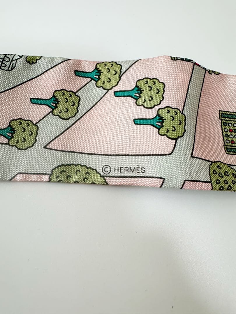 【HERMÈS】エルメスツイリー 新パリの恋人たち⭐︎極美品⭐︎