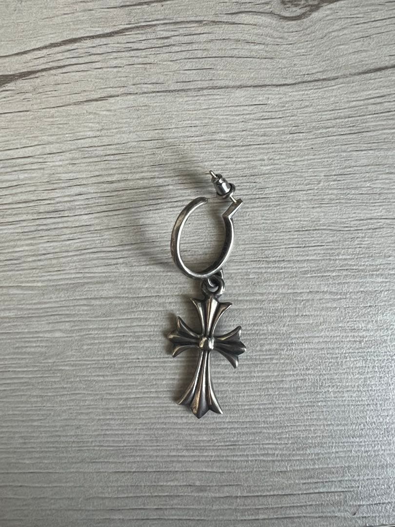 クロムハーツCHタイニークロスフープピアス