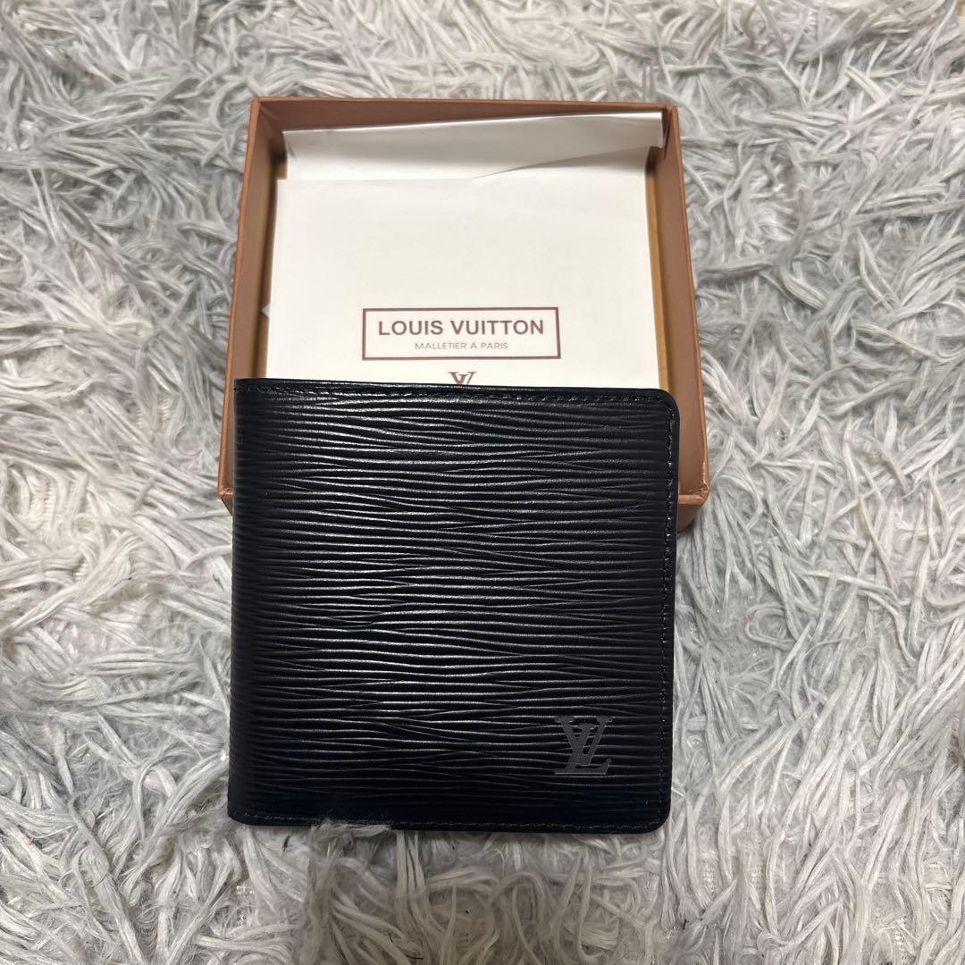 ルイヴィトン エピ ポルトフォイユ・マルコ 二つ折財布