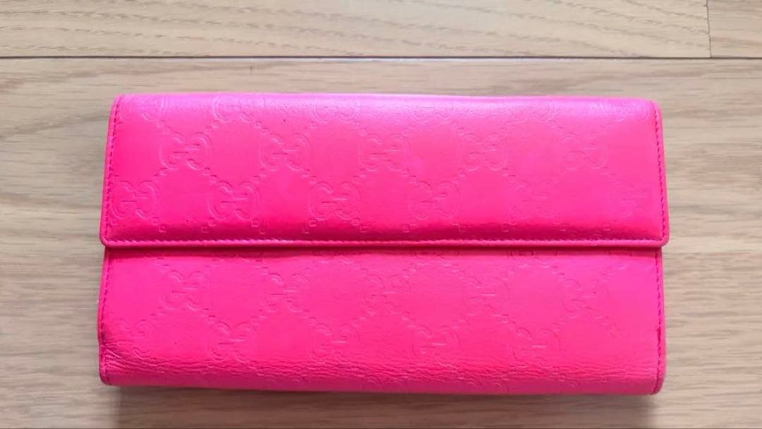 Gucci 二つ折り財布 ピンク