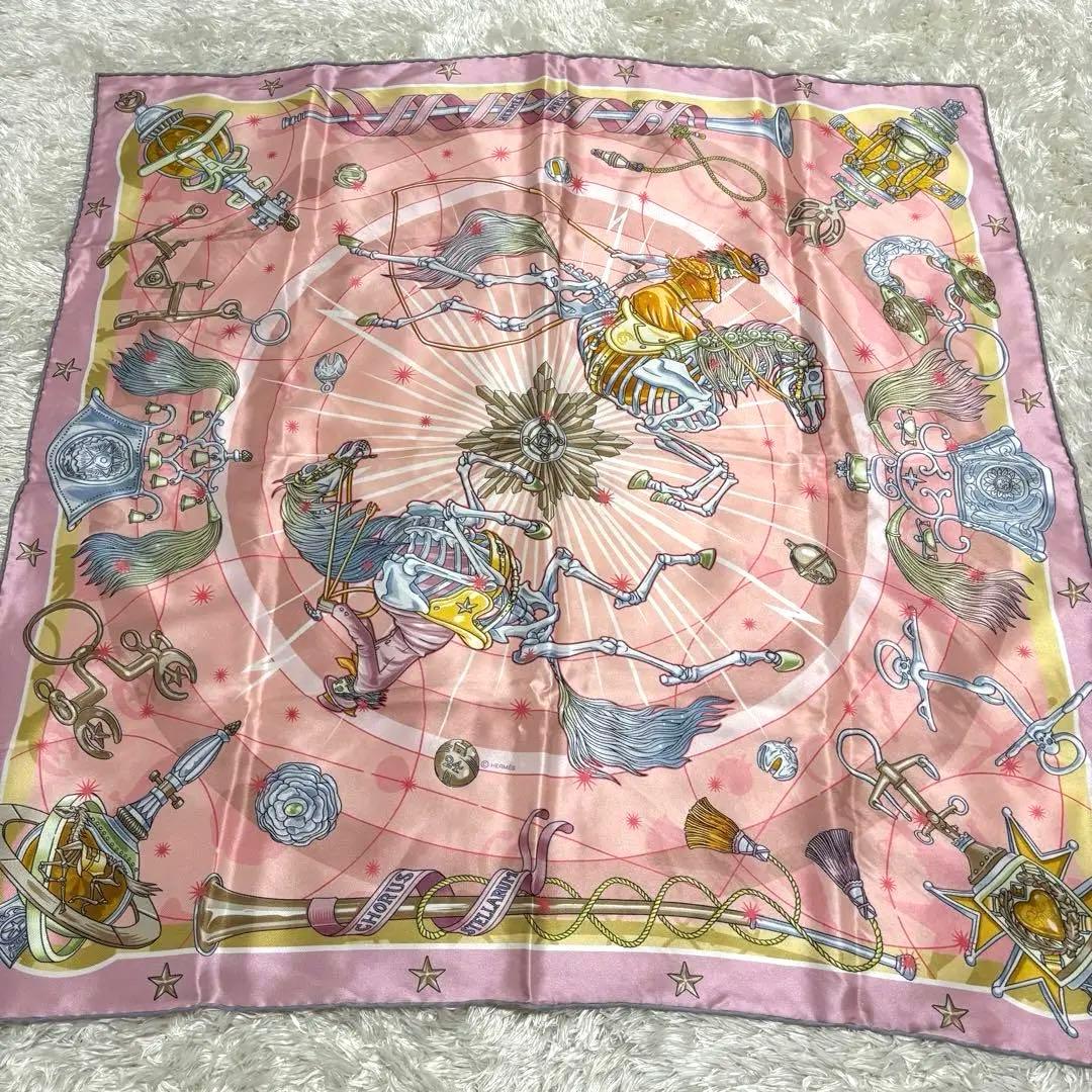 極美品✨HERMESエルメスCHORUS STELLARUM ピンク　カレ70