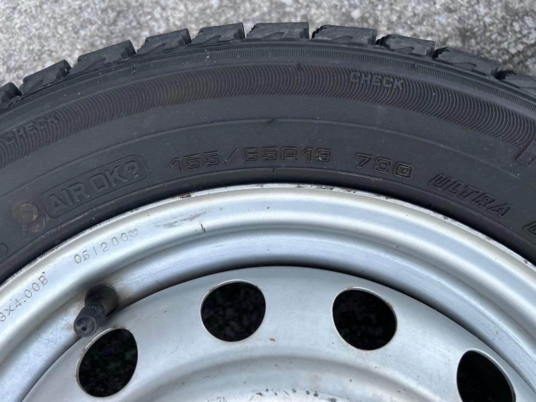 スタッドレスタイヤ 13インチ スチールホイール　バリ山